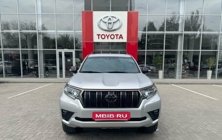 Toyota Land Cruiser Prado 150 рестайлинг 2, 2020 год, 6 400 000 рублей, 2 фотография
