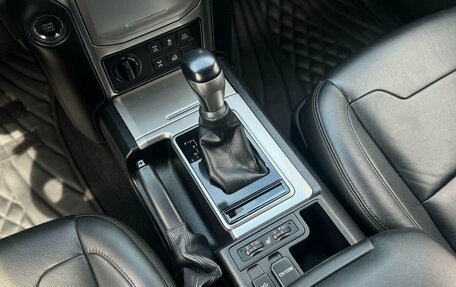 Toyota Land Cruiser Prado 150 рестайлинг 2, 2020 год, 6 400 000 рублей, 11 фотография