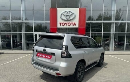 Toyota Land Cruiser Prado 150 рестайлинг 2, 2020 год, 6 400 000 рублей, 6 фотография