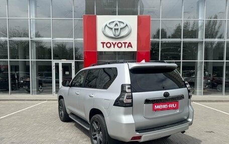 Toyota Land Cruiser Prado 150 рестайлинг 2, 2020 год, 6 400 000 рублей, 8 фотография