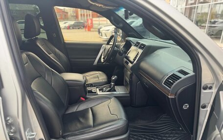 Toyota Land Cruiser Prado 150 рестайлинг 2, 2020 год, 6 400 000 рублей, 20 фотография