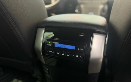 Toyota Land Cruiser Prado 150 рестайлинг 2, 2020 год, 6 400 000 рублей, 24 фотография