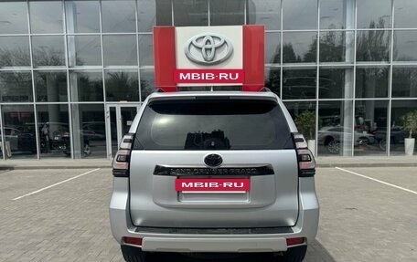 Toyota Land Cruiser Prado 150 рестайлинг 2, 2020 год, 6 400 000 рублей, 7 фотография