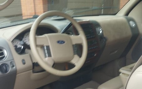 Ford F-150 XIII, 2004 год, 950 000 рублей, 3 фотография