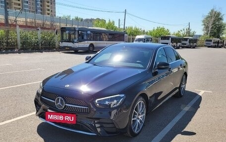 Mercedes-Benz E-Класс, 2022 год, 5 950 000 рублей, 3 фотография