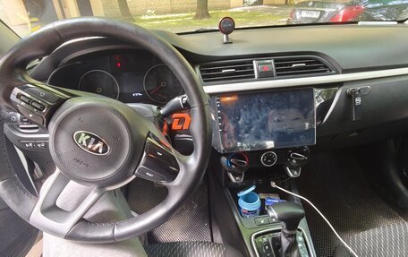 KIA Rio IV, 2018 год, 1 000 000 рублей, 5 фотография