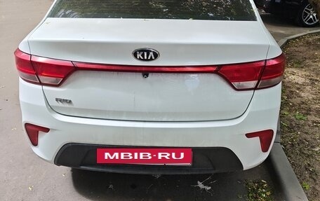 KIA Rio IV, 2018 год, 1 000 000 рублей, 7 фотография
