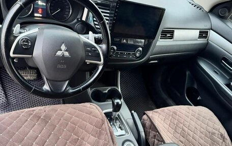 Mitsubishi Outlander III рестайлинг 3, 2013 год, 1 560 000 рублей, 6 фотография