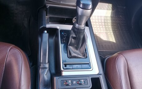 Toyota Land Cruiser Prado 150 рестайлинг 2, 2017 год, 3 850 000 рублей, 8 фотография