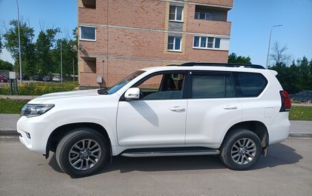 Toyota Land Cruiser Prado 150 рестайлинг 2, 2017 год, 3 850 000 рублей, 3 фотография