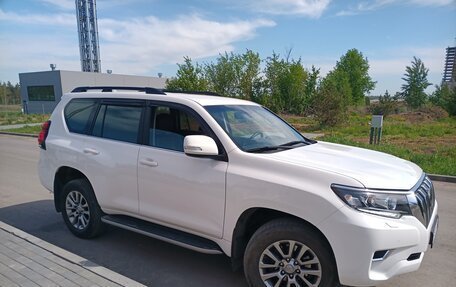 Toyota Land Cruiser Prado 150 рестайлинг 2, 2017 год, 3 850 000 рублей, 4 фотография