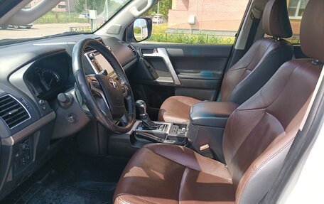 Toyota Land Cruiser Prado 150 рестайлинг 2, 2017 год, 3 850 000 рублей, 5 фотография