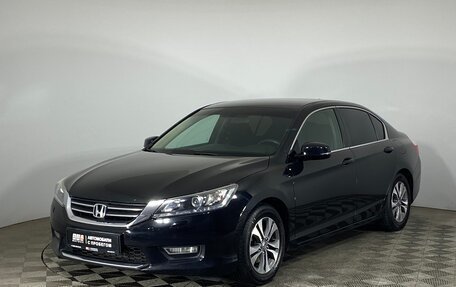 Honda Accord IX рестайлинг, 2013 год, 1 399 000 рублей, 1 фотография