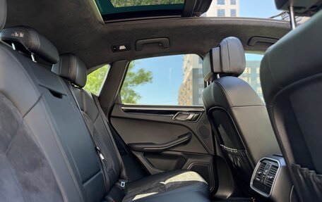 Porsche Macan I рестайлинг, 2018 год, 3 100 000 рублей, 13 фотография