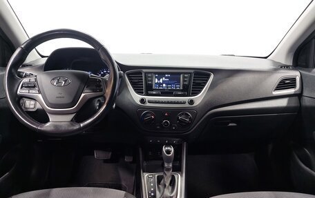 Hyundai Solaris II рестайлинг, 2018 год, 1 370 000 рублей, 10 фотография