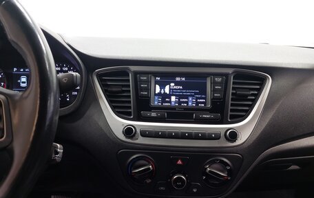 Hyundai Solaris II рестайлинг, 2018 год, 1 370 000 рублей, 13 фотография