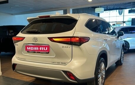 Toyota Highlander, 2025 год, 6 300 000 рублей, 4 фотография