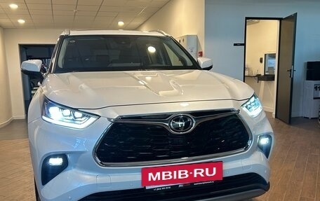Toyota Highlander, 2025 год, 6 300 000 рублей, 6 фотография