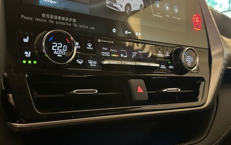 Toyota Highlander, 2025 год, 6 300 000 рублей, 14 фотография