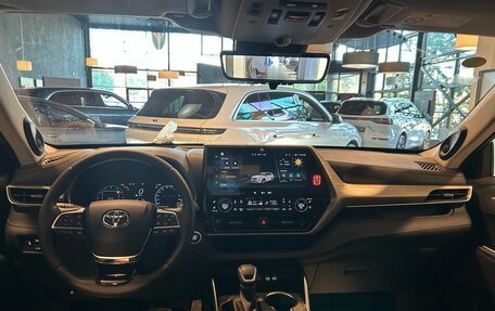 Toyota Highlander, 2025 год, 6 300 000 рублей, 20 фотография