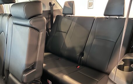 Toyota Highlander, 2025 год, 6 300 000 рублей, 21 фотография