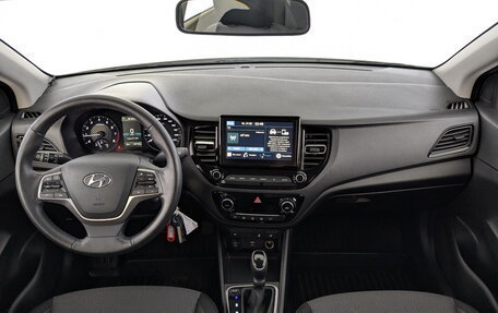 Hyundai Solaris II рестайлинг, 2021 год, 1 720 000 рублей, 23 фотография