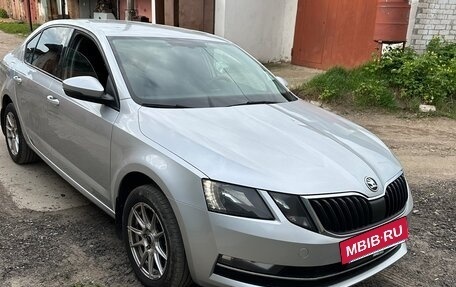 Skoda Octavia, 2017 год, 1 350 000 рублей, 10 фотография