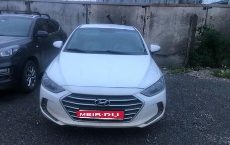 Hyundai Elantra VI рестайлинг, 2018 год, 1 100 000 рублей, 10 фотография