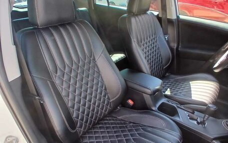 Toyota RAV4, 2015 год, 2 050 000 рублей, 7 фотография
