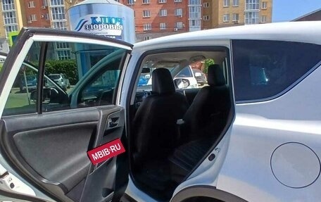 Toyota RAV4, 2015 год, 2 050 000 рублей, 12 фотография