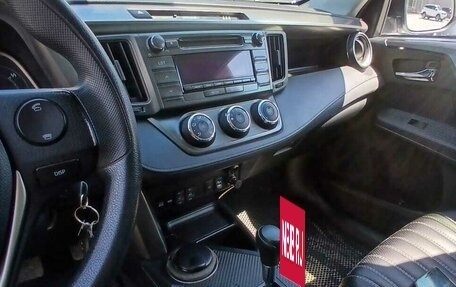 Toyota RAV4, 2015 год, 2 050 000 рублей, 14 фотография
