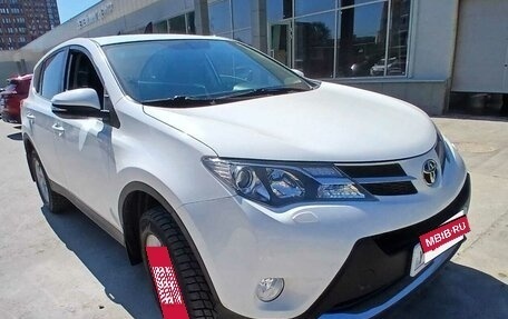Toyota RAV4, 2015 год, 2 050 000 рублей, 5 фотография