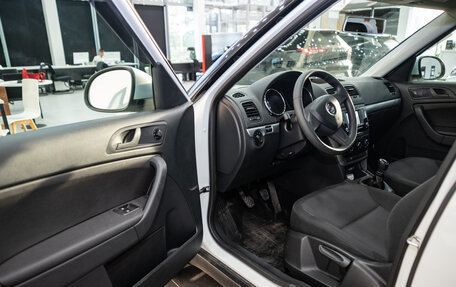 Skoda Yeti I рестайлинг, 2015 год, 1 540 000 рублей, 10 фотография