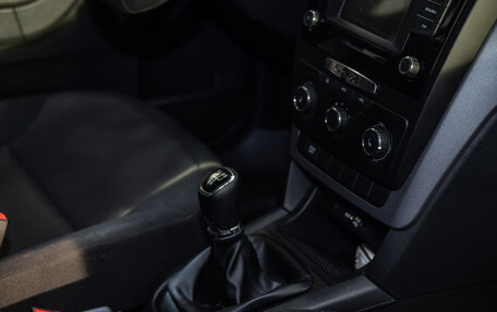Skoda Yeti I рестайлинг, 2015 год, 1 540 000 рублей, 17 фотография