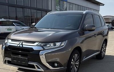 Mitsubishi Outlander III рестайлинг 3, 2021 год, 1 750 200 рублей, 1 фотография