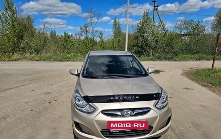 Hyundai Solaris II рестайлинг, 2011 год, 745 000 рублей, 11 фотография
