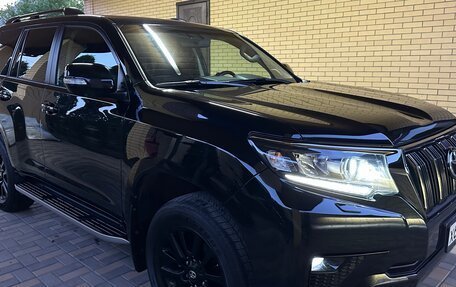 Toyota Land Cruiser Prado 150 рестайлинг 2, 2020 год, 7 500 000 рублей, 3 фотография