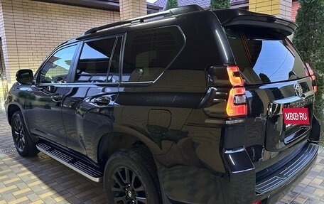 Toyota Land Cruiser Prado 150 рестайлинг 2, 2020 год, 7 500 000 рублей, 5 фотография