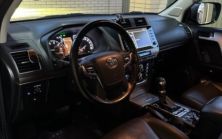 Toyota Land Cruiser Prado 150 рестайлинг 2, 2020 год, 7 500 000 рублей, 17 фотография