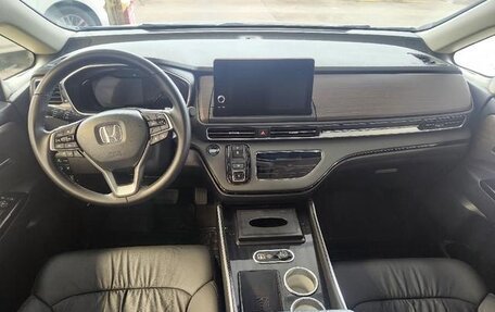 Honda Odyssey IV, 2021 год, 2 150 200 рублей, 9 фотография