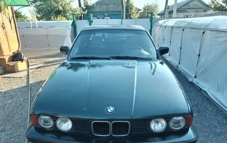 BMW 5 серия, 1992 год, 300 000 рублей, 1 фотография