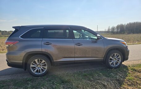 Toyota Highlander III, 2014 год, 2 559 000 рублей, 7 фотография