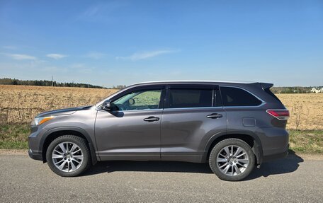 Toyota Highlander III, 2014 год, 2 559 000 рублей, 4 фотография