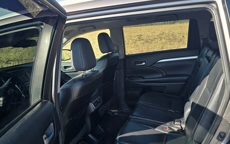 Toyota Highlander III, 2014 год, 2 559 000 рублей, 10 фотография