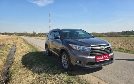Toyota Highlander III, 2014 год, 2 559 000 рублей, 8 фотография