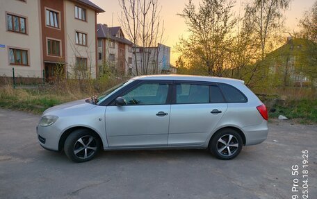 Skoda Fabia II, 2009 год, 480 000 рублей, 2 фотография