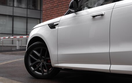 Land Rover Range Rover Sport, 2023 год, 13 999 000 рублей, 5 фотография