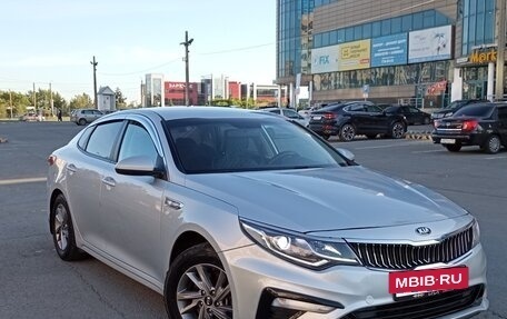 KIA K5 II, 2018 год, 1 500 000 рублей, 10 фотография