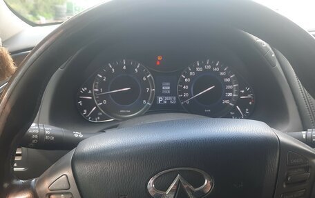 Infiniti QX56, 2011 год, 2 500 000 рублей, 4 фотография