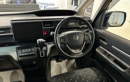 Honda Stepwgn IV, 2016 год, 2 229 000 рублей, 15 фотография